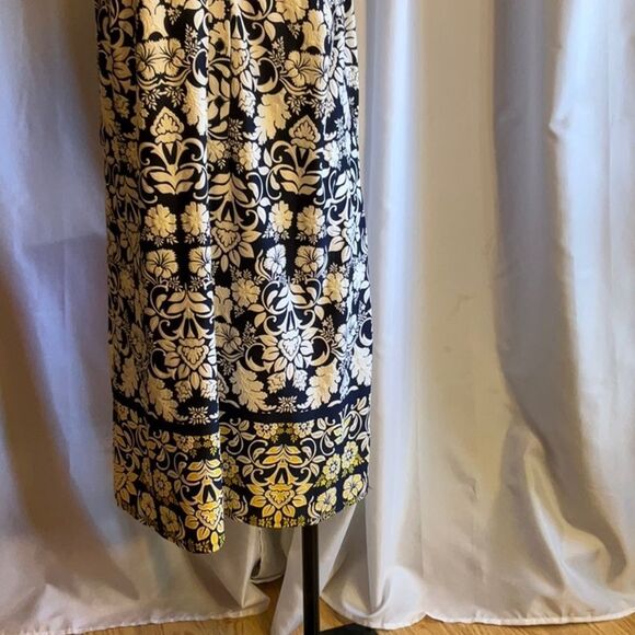 NWOT BY TACERA sleeveless dress with front buttons raised design throughout - Picture 4 of 14